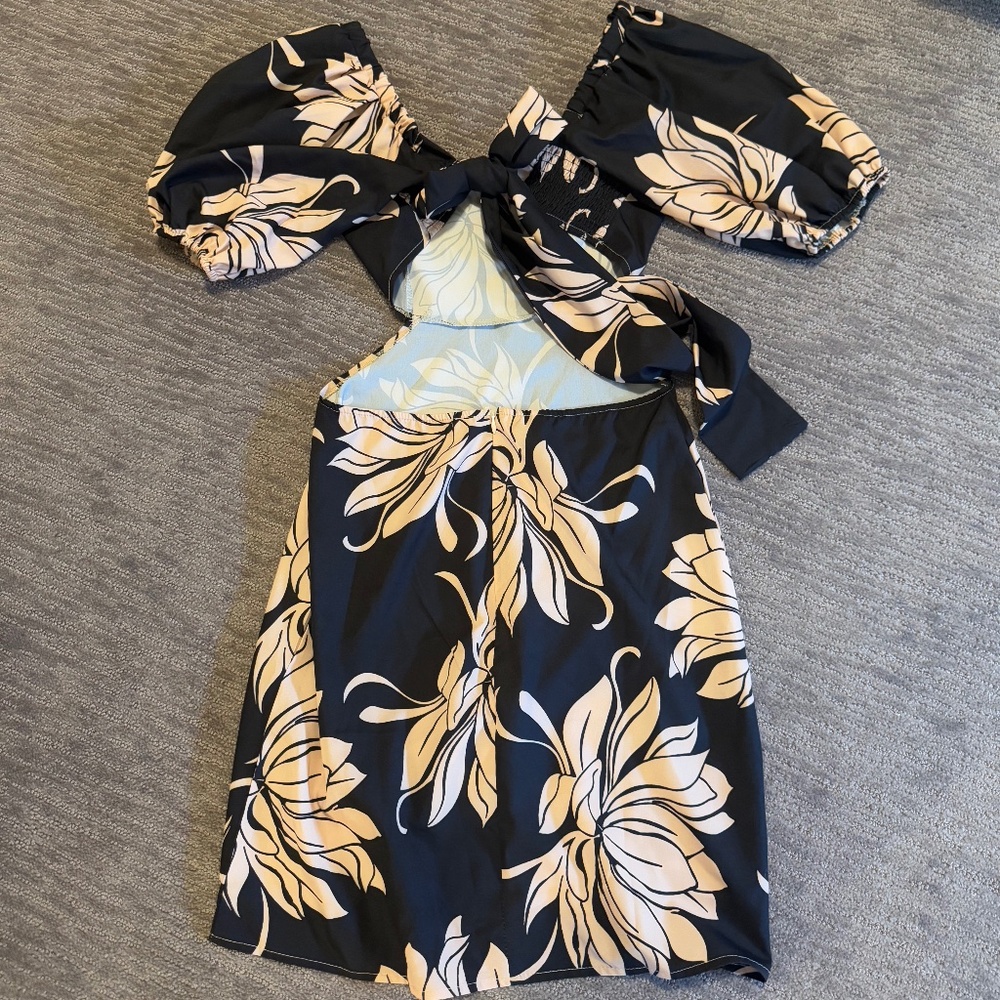 Tie back floral dress - M